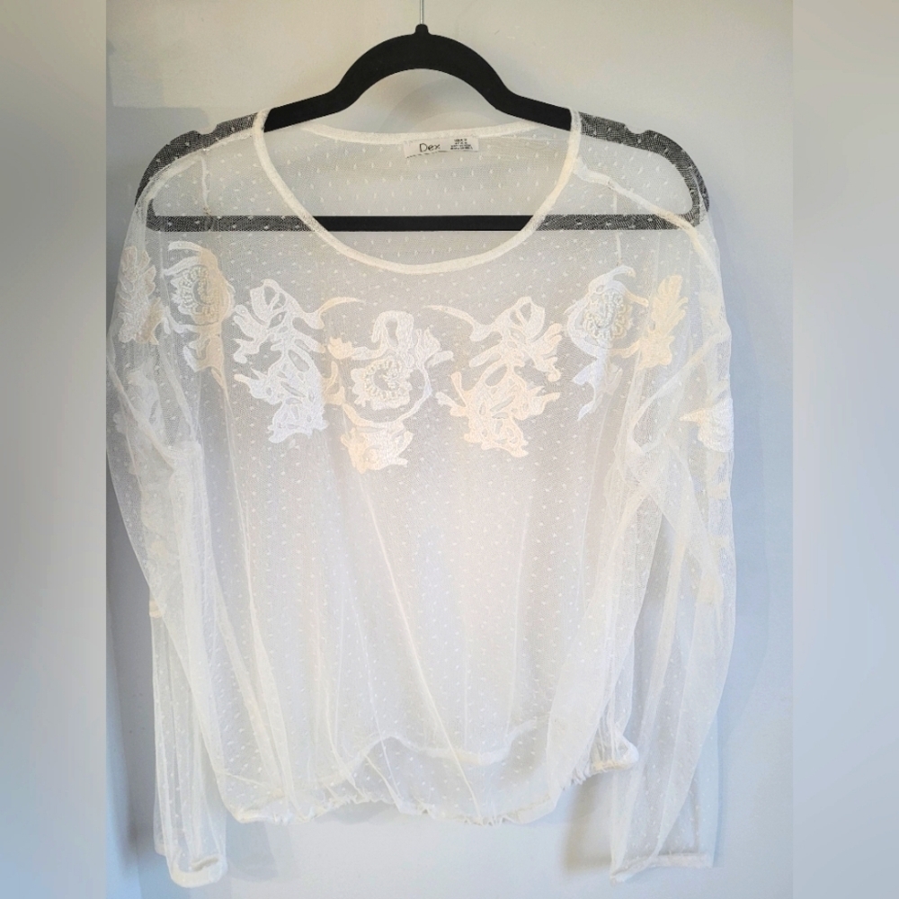 Medium- Dex long sleeve white pokadot top with embroidery and pearls